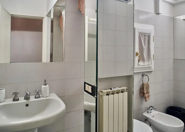 Titti - Large Apartment Siena